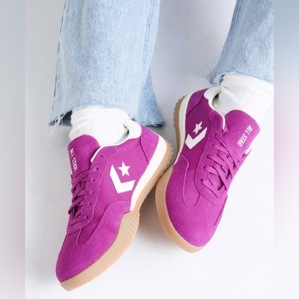 Like New Converse Women's Sneakers in Vibrant Violet & White